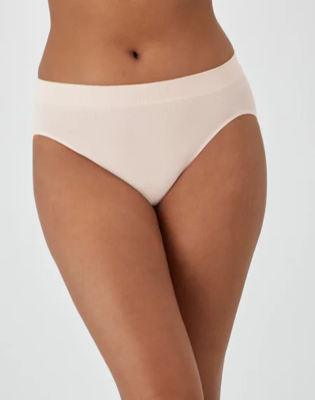 Comfort Revolution Modern Seamless Hi-Cut Panty